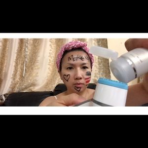 Lumi spa facial cleaning device